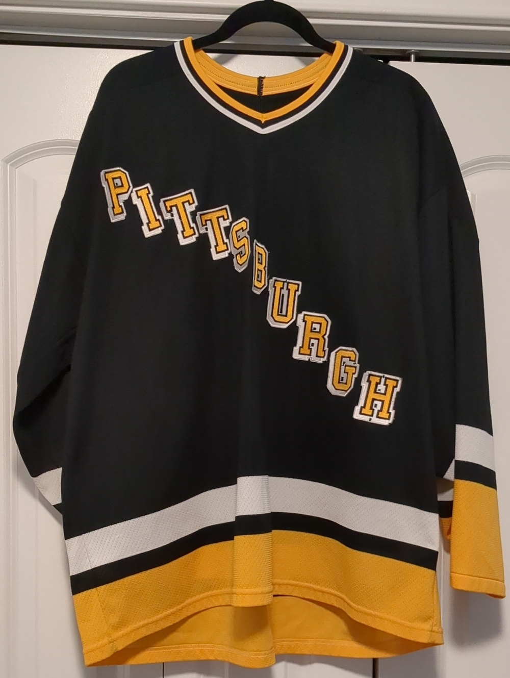 Vintage Pittsburgh Penguins Jersey